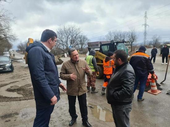 Курортный Пятигорск начал ремонт дорог первым на Ставрополье