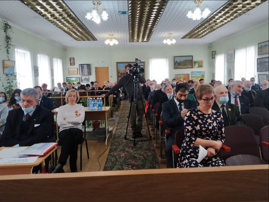 ЧОП не пустил нескольких партийцев на омскую областную конференцию КПРФ