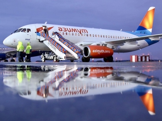Более 100 пассажиров ждут резервного самолета на рейс "Псков - Сочи"