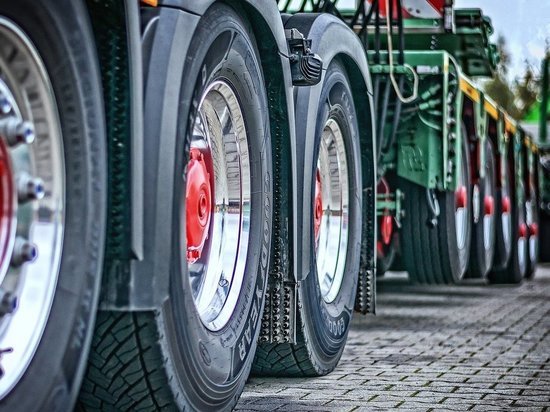 С 24 марта по 22 апреля въезжающим в Уфу грузовикам придется оплатить ремонт дорог