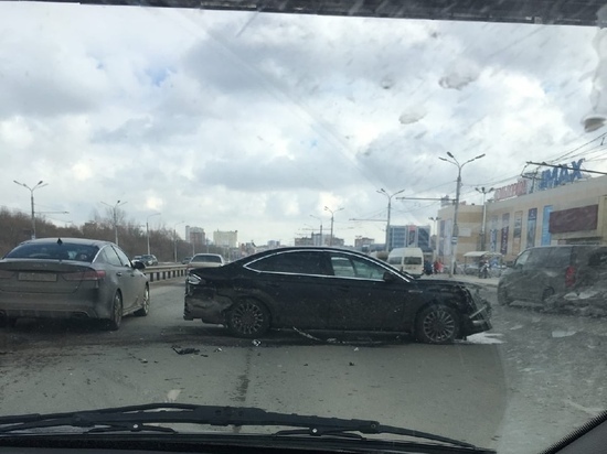 На Московском шоссе у ТРЦ «Премьер» в Рязани произошло ДТП