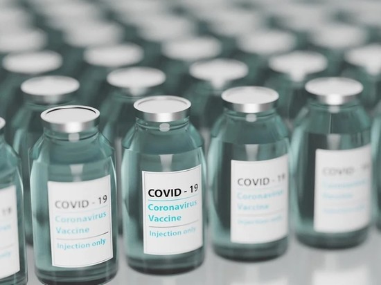 ЮАР перепродала партию "неэффективной" вакцины от коронавируса