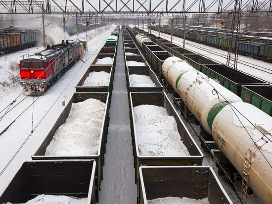 На Южном Урале 16-летняя девочка попала под поезд и погибла