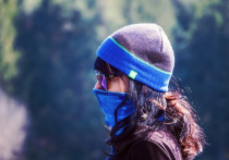 Людям, возможно, придется носить средства индивидуальной защиты (СИЗ) и соблюдать социальную дистанцию на протяжении нескольких лет