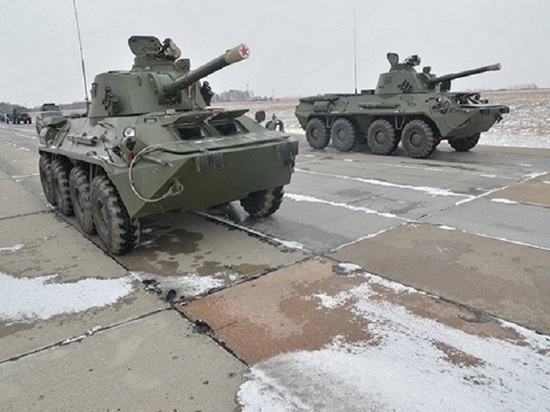 Колонна военной техники едет в Новосибирск из Тывы для участия в параде Победы