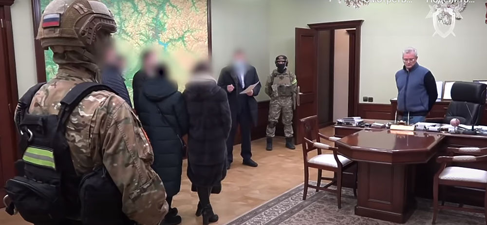 Появились кадры обыска у губернатора Белозерцева: миллионы, оружие, портрет
