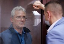Пензенского  губернатора Ивана Белозерцева,  которого  обвиняют в получении взятки в особо крупном размере, арестовали на два месяца