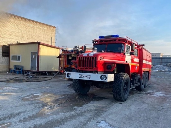 В Хабаровске потушили продовольственный склад на улице Целинной