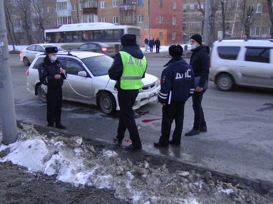 В Екатеринбурге Ниссан Вингроуд насмерть сбил 9-летнюю девочку