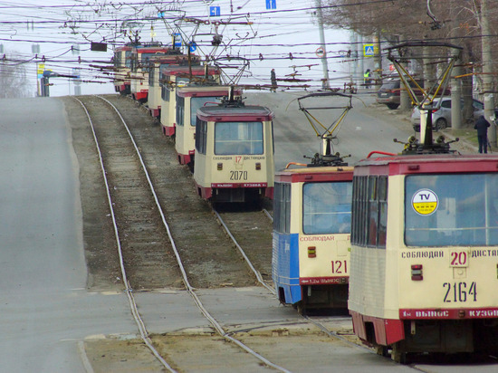 Трамваи Челябинска перекрасят в зелено-бирюзовый цвет
