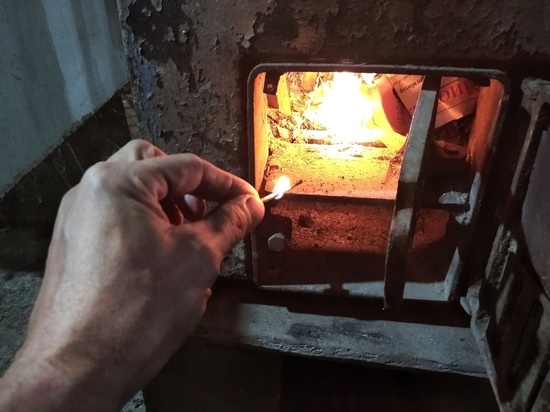 Отравившихся газом жителей Свердловска обнаружил почтальон