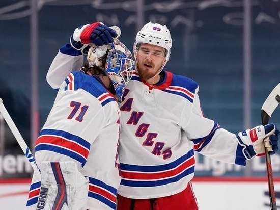 Овечкин обошел Эспозито, а у Капризова появился русский конкурент