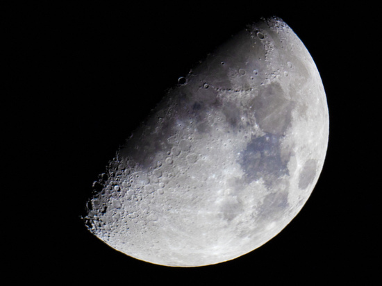 Удивительные фотоснимки Луны сделал псковский астроном-любитель