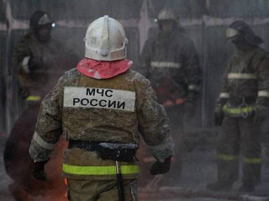 При пожаре в жилом доме в Якутии погиб человек
