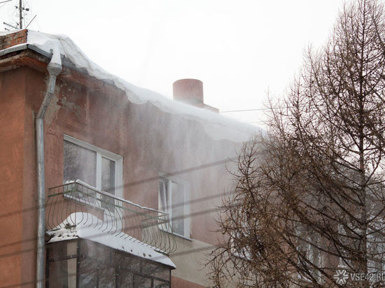 Штормовой ветер в Киселёвске снёс крыши зданий полиции и суда