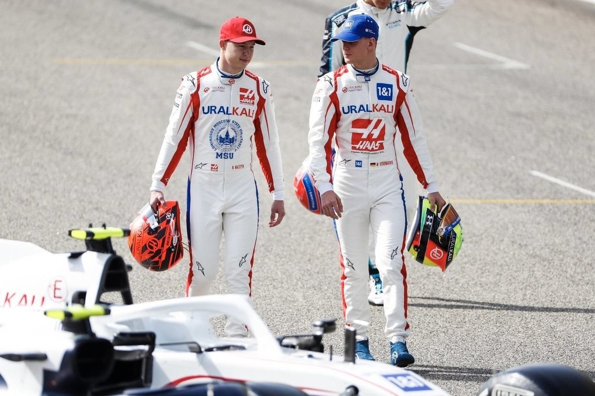 В рейтинге контрактов пилотов «Формулы-1» на новый сезон сэр Люьис стандартно лидирует с большим отрывом