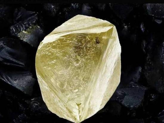 Якутский желтый алмаз назвали в честь российской вакцины «Спутник V»