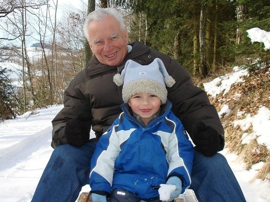 Досрочная пенсия 2021: кто имеет на нее право, и какие условия необходимо выполнить