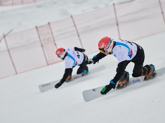 Российские сноубордисты завоевали два золота в параллельном слалом-гиганте в Красноярске
