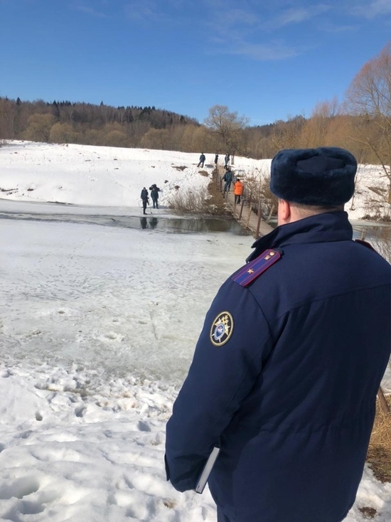 В Боровском районе возле реки ищут пропавшего мужчину