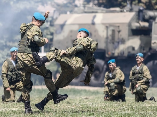 Министр обороны отправил десантников из Волгоградской области в Крым
