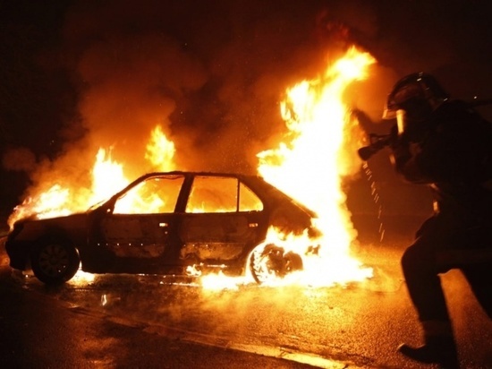Ночью в Иванове в очередной раз сгорел автомобиль
