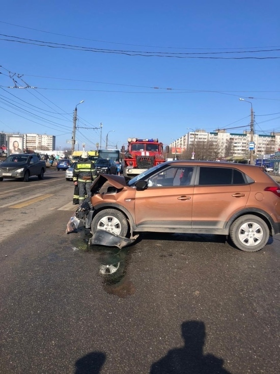 В Твери из-за пьяной женщины за рулём в аварии пострадали трое