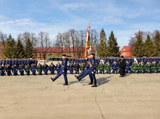 Из Рязанского десантного училища выпустились более 40 прапорщиков