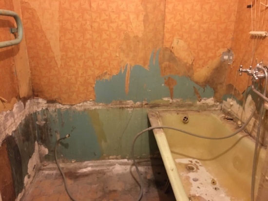 Бытовые руины: девушке в Надыме предложили «убитую» квартиру по коммерческому найму