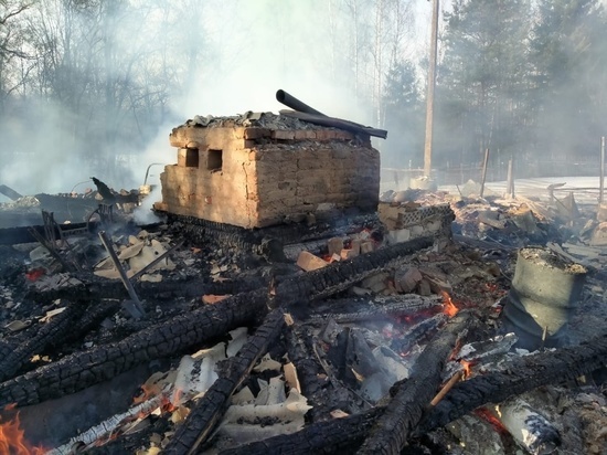 Конец в Смоленской области стал местом пожара в жилом доме