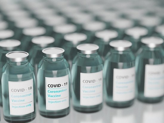 Пенсионеров из глубинки бесплатно привезут вакцинироваться от коронавируса