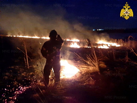 «Горящий» сезон начался у пожарных Смоленской области
