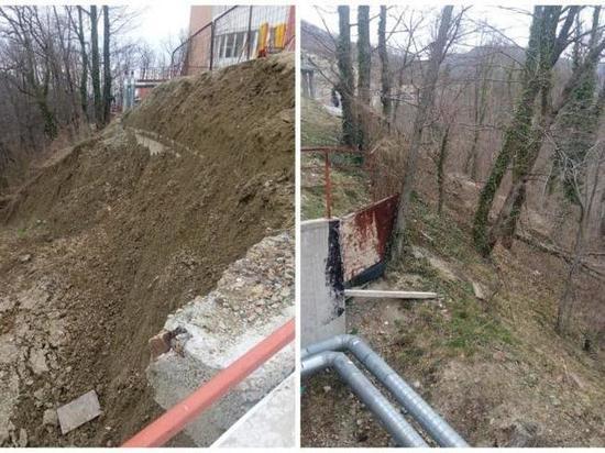 В Туапсе сошёл оползень рядом с жилым домом