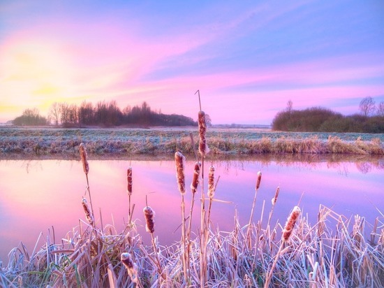 Под Донецком грузовик провалился в реку
