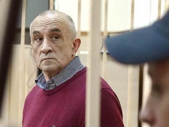 Экс-главу Удмуртии Александра Соловьева освободили из заключения