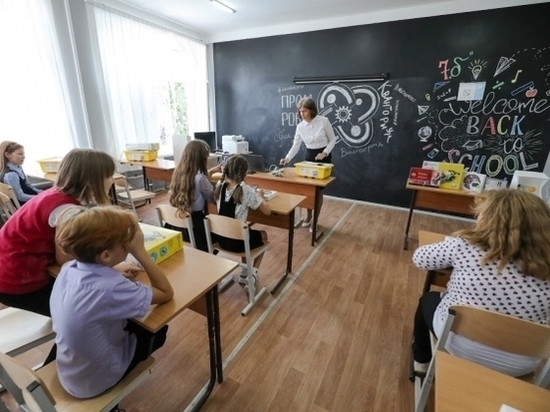 В Волгограде эвакуировали сразу несколько школ из-за угрозы взрывов