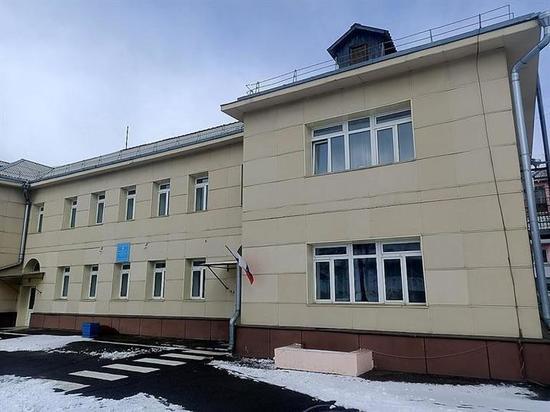 В Красноярске срочно закрывают детский сад. На здании нашли трещины