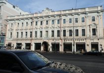 Легендарный магазин "Елисеевский" на Тверской улице в Москве закрывается