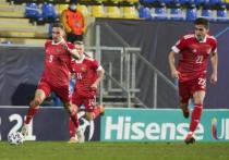 В среду в венгерском городе Сомбатхей на стадионе "Рохонци Ут" пройдет матч молодежного чемпионата Европы между сборными Дании и России