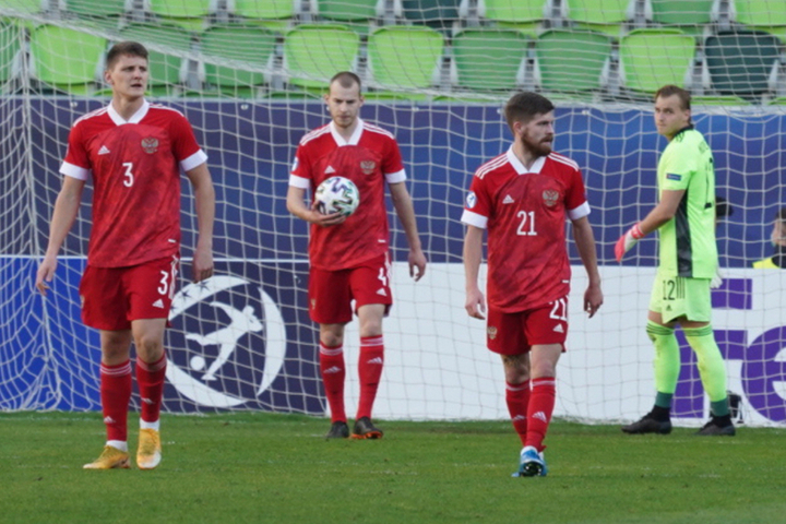 Молодежная сборная России проиграла Дании в матче группового этапа Евро