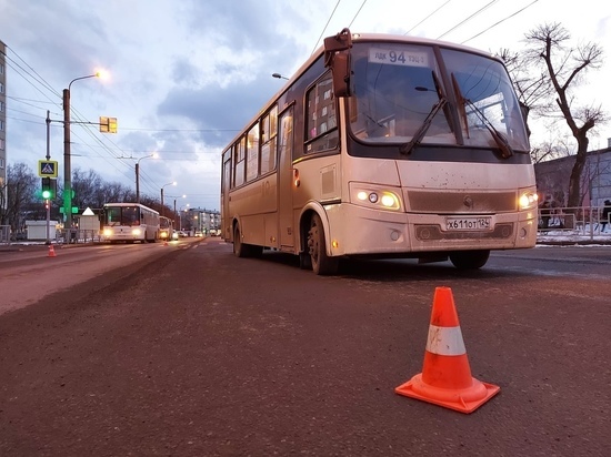 В Красноярске маршрутка сбила мальчика на пешеходном переходе