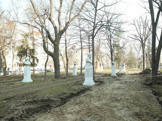 На Мариинском бульваре в Краснодаре высадят более тысячи кустарников и деревьев