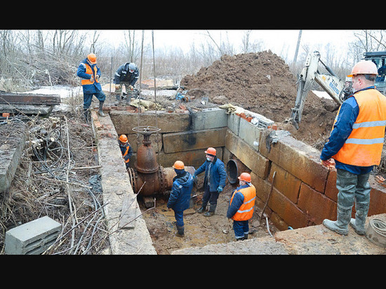 На Масловско-Песоченском водозаборе специалисты подключают новую ветку водовода