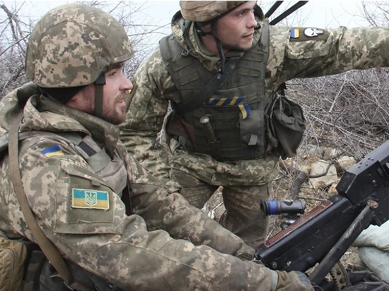 Украинские СМИ подсчитали войска противника у своих границ