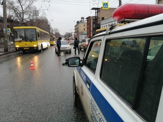 Трех пешеходов сбили в Ижевске 1 апреля: 2 женщины пострадали и 1 погибла