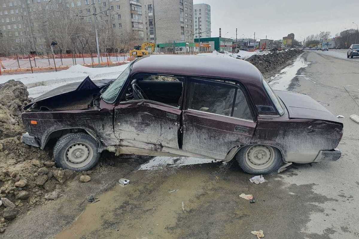 Авария на Жигули в Новосибирске