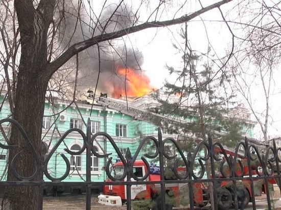 После пожара в кардиоцентре в амурских больницах проверят проводку