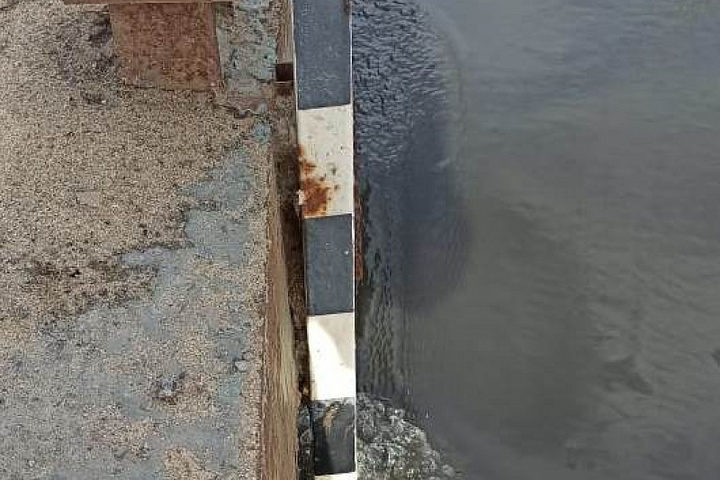 Уровень воды в упе тула сегодня. Мост в Федоровке Тула. Мост набережной Дрейера Тула. Набережная Дрейера в Туле затоплена. Уровень воды в Упе сегодня.