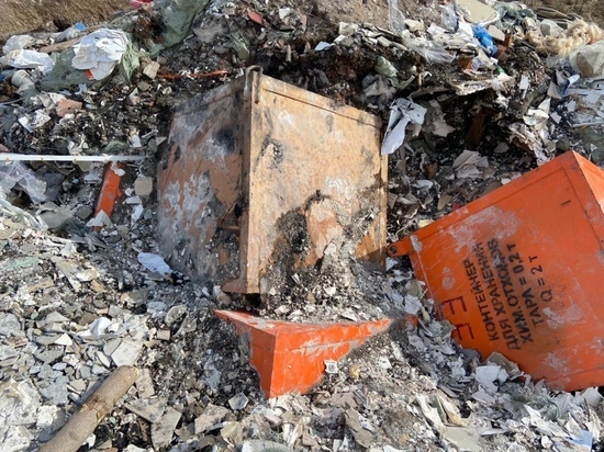 В районе скандального полигона в Красноярске нашли бесхозную свалку химических отходов