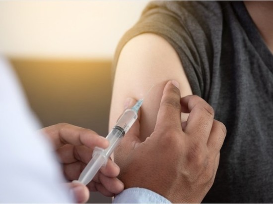 Поболеть и привиться: пункт вакцинации в Ледовом дворце откроется 6 апреля